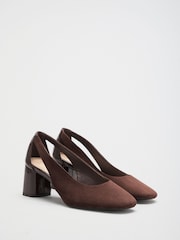 Şokolad Qəhvəyi - Friends Like These Faux Suede Cut Out Detail Mid Block Heeled Court Shoes - 5şəkildən 1 şəkil