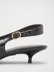 Schwarz - Friends Like These Faux Leather Gold Hardware Pointed Toe Slingback Kitten Heel Court Shoes - Bild 3 von 5