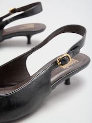 Schwarz - Friends Like These Faux Leather Gold Hardware Pointed Toe Slingback Kitten Heel Court Shoes - Bild 5 von 5