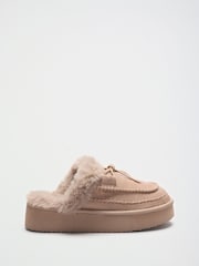 Taupe - Friends Like These ruskind-Tøfler med imiteret pels og whipstitch-mønster - Billede 2 af 4