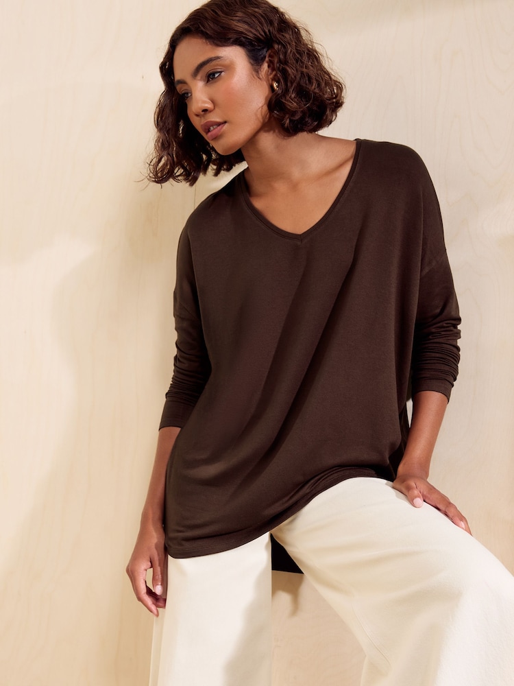 Friends Like These Chocolate Brown Soft Jersey V-Neck Long Sleeve Tunic Top - Image 1 of 5 Friends Like These Chocolate Brown Soft Jersey V-Neck Long Sleeve Tunic Top - Image 1 of 5