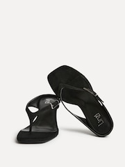 أسود - صندل بإصبع وكعب Elanie من Linzi - Image 5 of 5