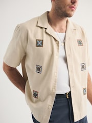 Krem boja - Abercrombie & Fitch Short Sleeve Resort Shirt - Slika 5 od 8