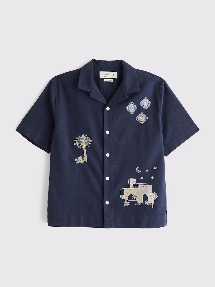 Abercrombie & Fitch Off White Ramadan Woven Short Sleeve Collared Shirt - Image 2 of 4