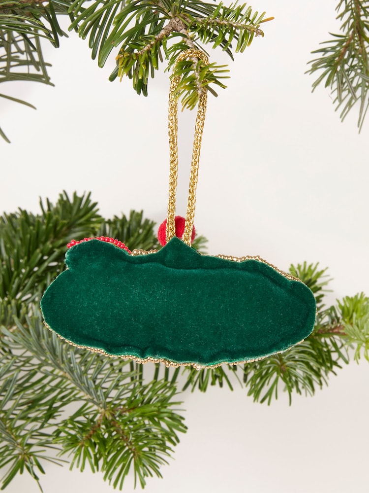 FatFace Green Peas in a Pod Beaded Christmas Decoration - Image 3 of 3 FatFace Green Peas in a Pod Beaded Christmas Decoration - Image 3 of 3