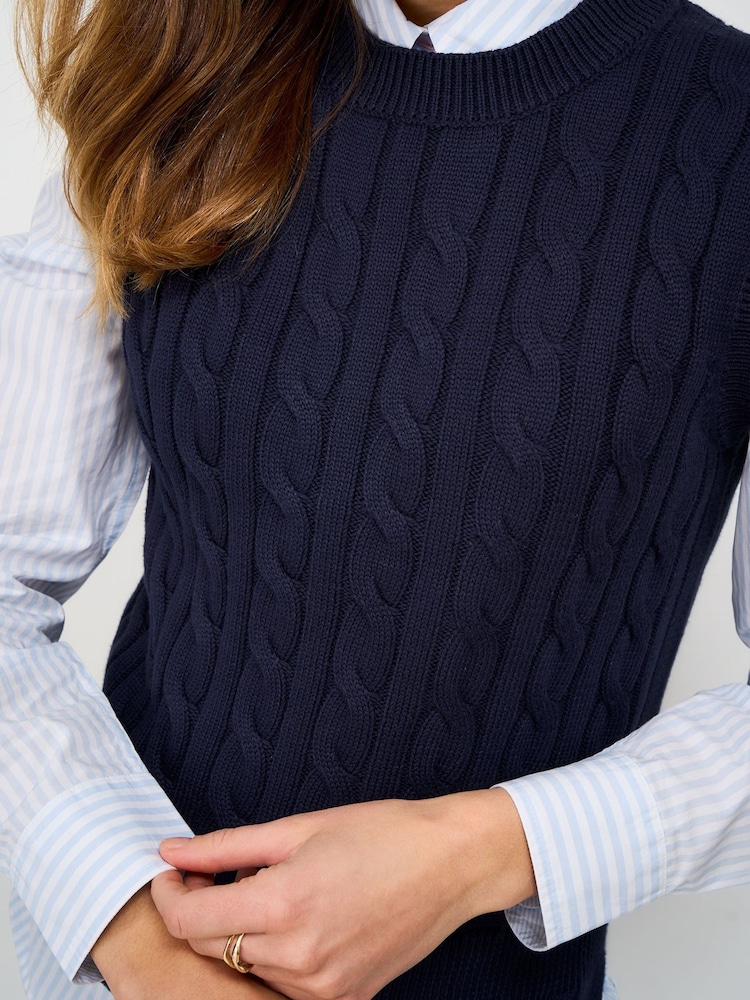 Crew Clothing Company Merino Blend Harmoni Cable Pleteni prsluk - Slika 4 od 4