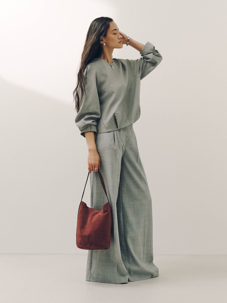 Rust Brown Slouchy Leather Bucket Shoulder Bag - Image 2 of 9 Rust Brown Slouchy Leather Bucket Shoulder Bag - Image 2 of 9