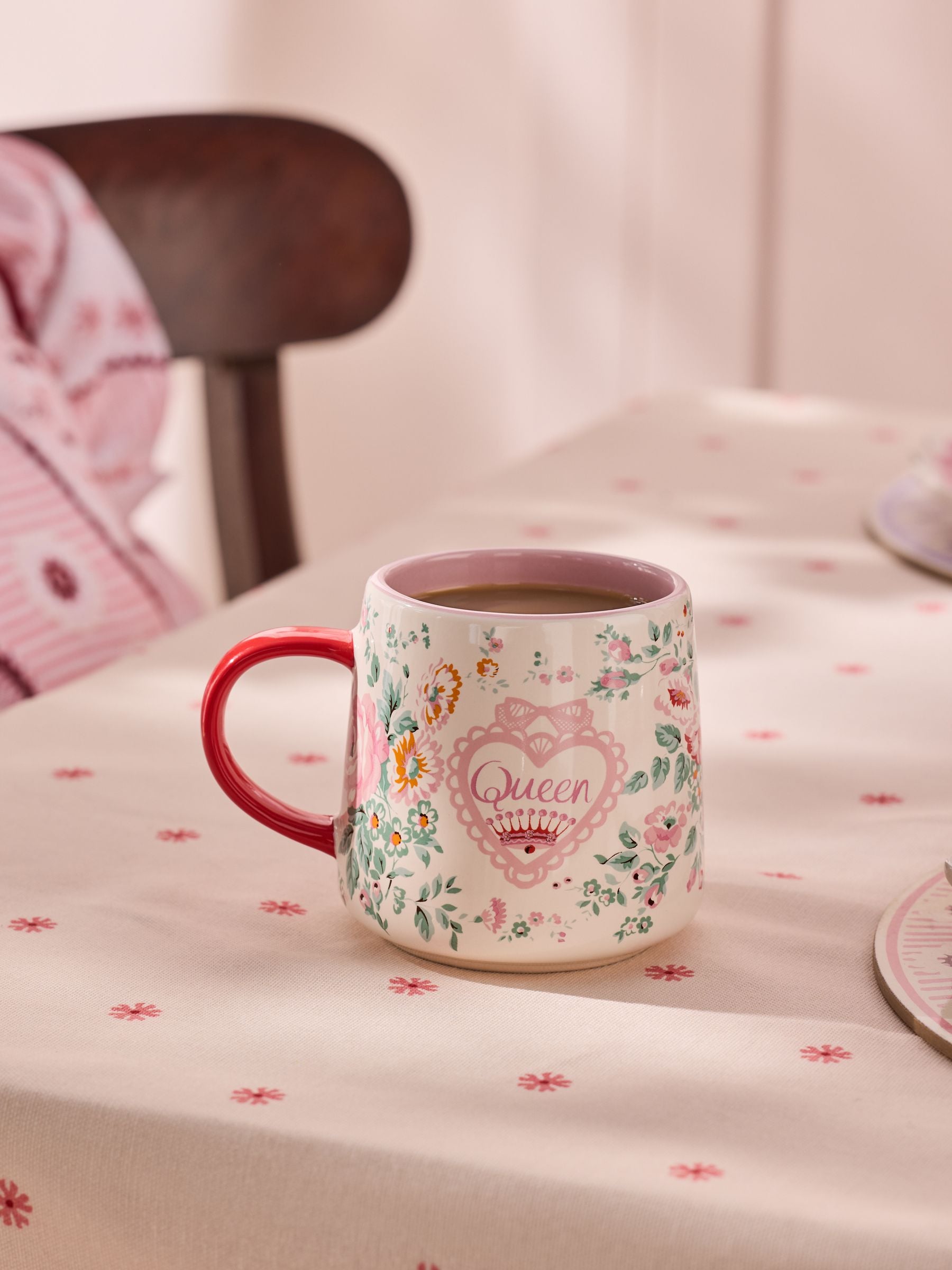 Cath Kidston Unisex Red Hackney Rose Queen Billie Mug