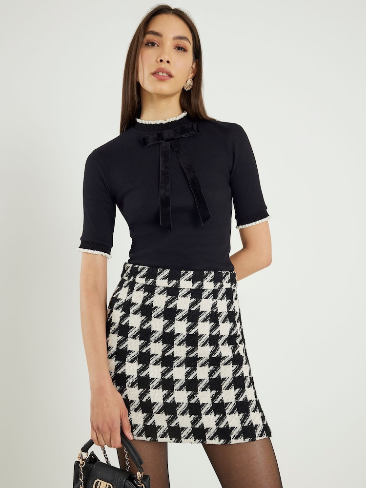 River Island Black Short Sleeve Velvet Bow T-Shirt - Image 1 of 3 River Island Black Short Sleeve Velvet Bow T-Shirt - Image 1 of 3