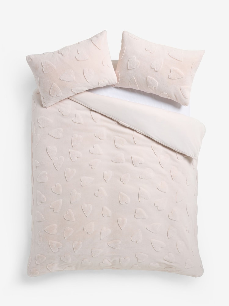 Pink Heart Carved Faux Fur Duvet Cover and Pillowcase Set - Image 4 of 4 Pink Heart Carved Faux Fur Duvet Cover and Pillowcase Set - Image 4 of 4