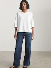 לבן - Boxy Short Sleeve Crew Neck T-Shirt - תמונה 2 מתוך 8
