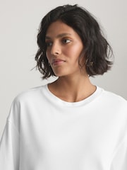 לבן - Boxy Short Sleeve Crew Neck T-Shirt - תמונה 5 מתוך 8