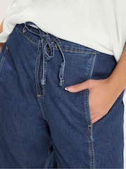 Yours Curve Blue Cropped Barrel Leg Jeans - Image 4 of 5