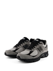 New Balance Grey/Black 2002 Trainers - Image 4 of 11