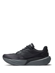 Crno - New Balance muške trenerke FuelCell Rebel v5 - Slika 2 od 9