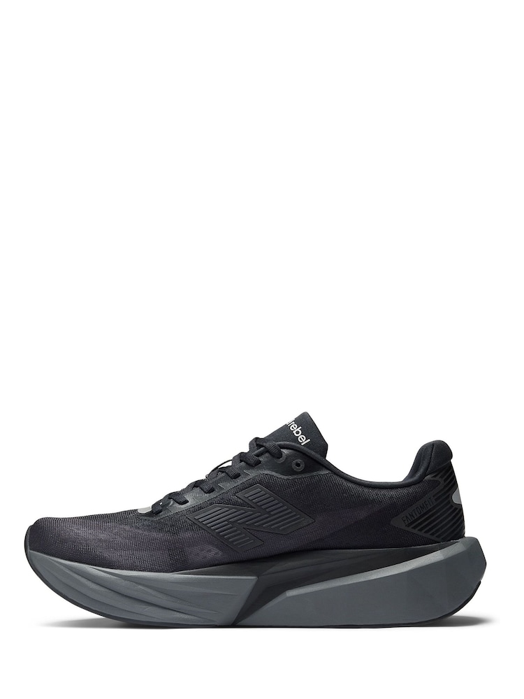 Crno - New Balance muške trenerke FuelCell Rebel v5 - Slika 2 od 9 Crno - New Balance muške trenerke FuelCell Rebel v5 - Slika 2 od 9