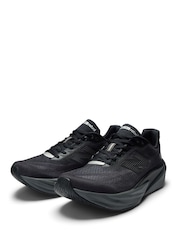 Crno - New Balance muške trenerke FuelCell Rebel v5 - Slika 4 od 9
