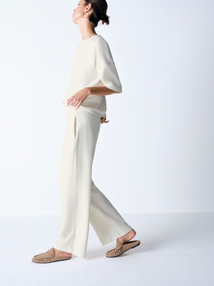 The Set 2 Piece Premium Heavyweight Shirt Sleeve T-Shirt and Pleated Jogger Set Cream - Image 6 of 6
