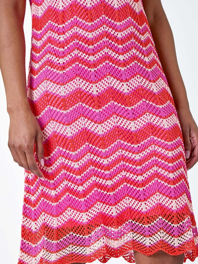 Roman Pink Zig Zag Print Knitted Shift Dress - Image 6 of 6 Roman Pink Zig Zag Print Knitted Shift Dress - Image 6 of 6