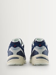 New Balance Navy 880 Trainers - Image 6 of 8