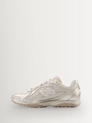 New Balance Silver Tone 204 Trainers - Image 7 of 7