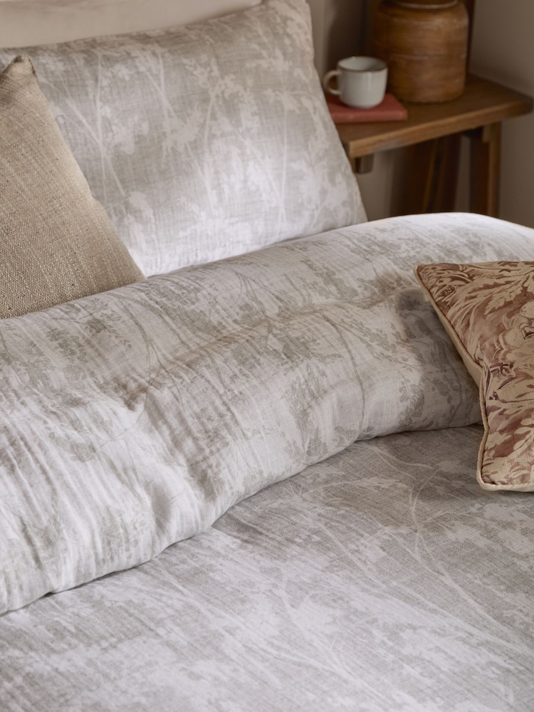 Voyage Natural Braeflower Cotton Muslin Duvet Set - Image 2 of 5