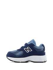 New Balance 2002 zīdaiņu sporta apavi ar āķīšiem un cilpiņām - Attēls 2 no 8