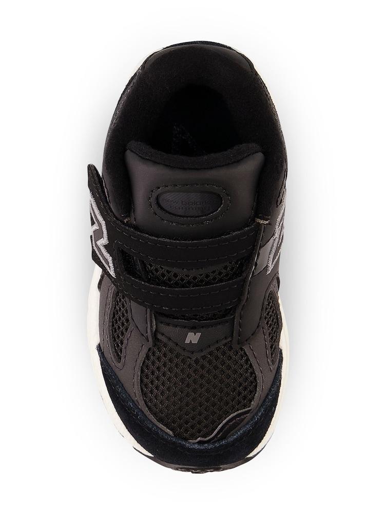 New Balance Black/White 2002 Hook and Loop Infant Trainers - Image 7 of 7 New Balance Black/White 2002 Hook and Loop Infant Trainers - Image 7 of 7