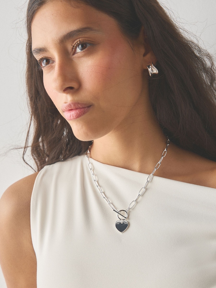 Sterling Silver Plated Heart T-Bar Chain Necklace - Image 2 of 5 Sterling Silver Plated Heart T-Bar Chain Necklace - Image 2 of 5