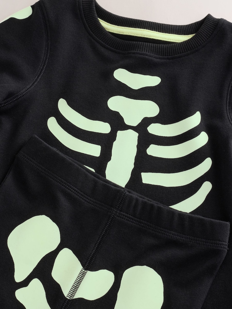 Black Glow in the Dark Skeleton Halloween Pyjamas (9mths-12yrs) - Image 6 of 6 Black Glow in the Dark Skeleton Halloween Pyjamas (9mths-12yrs) - Image 6 of 6