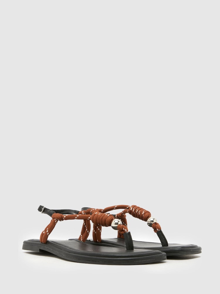 חום - Schuh סנדלי חבל, דגם Talisha - תמונה 2 מתוך 4 חום - Schuh סנדלי חבל, דגם Talisha - תמונה 2 מתוך 4