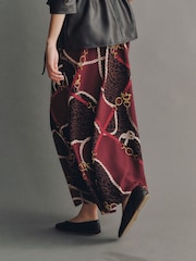 Бордовый с красным принтом - Matte Satin Midi Skirt - Изображение 3 7