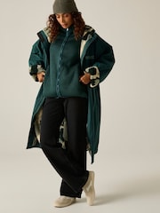 Regatta Green Adult Waterproof Changing Robe - Image 2 of 9