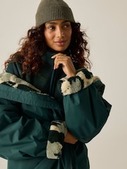 Regatta Green Adult Waterproof Changing Robe - Image 4 of 9