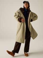 Regatta Natural Adult Waterproof Changing Robe - Image 2 of 11