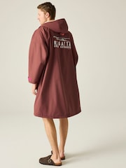 Regatta Red Adult Waterproof Changing Robe - Image 2 of 11
