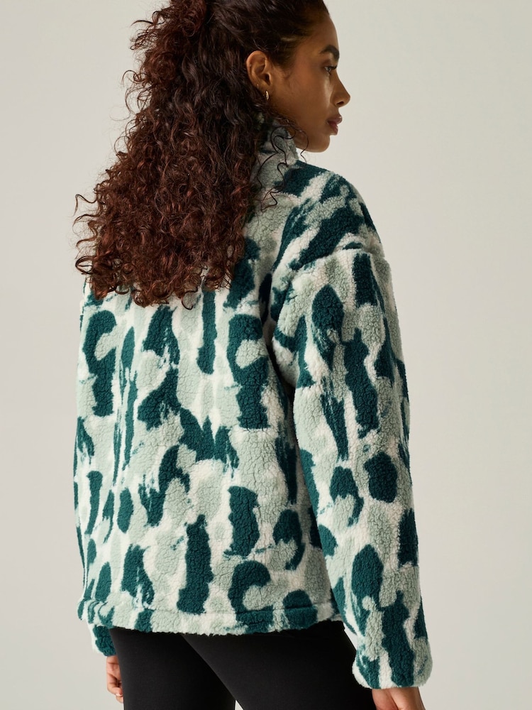 Regatta Deep Pine Brushstroke Camo Print Roswind Water Repellent Fleece - Image 2 of 10 Regatta Deep Pine Brushstroke Camo Print Roswind Water Repellent Fleece - Image 2 of 10