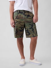 Gap Green Camo 11 inch Essential Cargo Shorts - Image 1 of 6