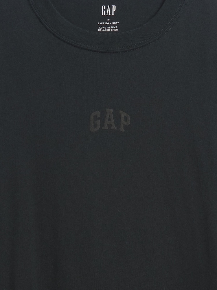 Gap Black Everyday Soft Relaxed Mini-Logo T-Shirt - Image 5 of 5