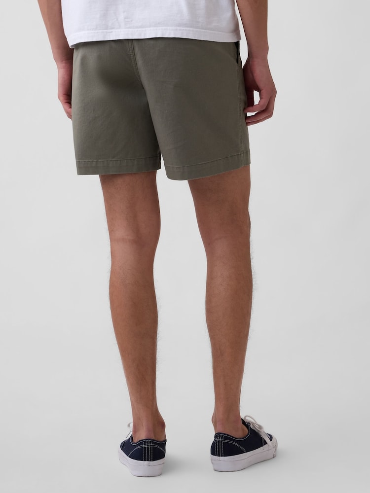 Gap Green 7 inch Relaxed Shorts - Image 2 of 5