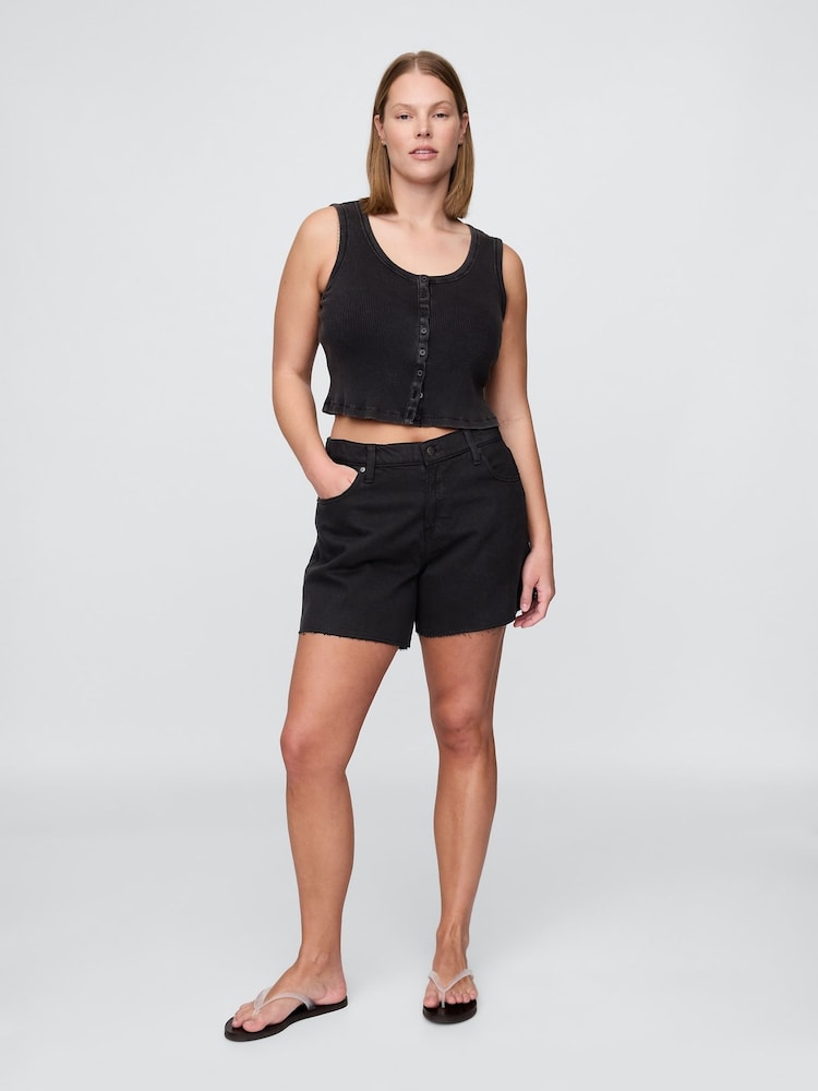 Gap Black 4inch Mid Rise UltraSoft Relaxed Cut off Shorts - Image 1 of 2 Gap Black 4inch Mid Rise UltraSoft Relaxed Cut off Shorts - Image 1 of 2