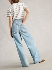 תכול - White Stuff מכנסי ג'ינס בגזרה רחבה, דגם Ayla - תמונה 2 מתוך 6