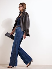 Friends Like These Embroidered Insert Denim Flare Jeans - תמונה 4 מתוך 5