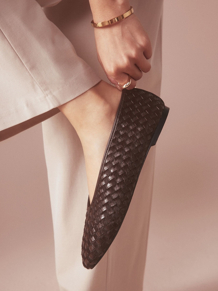 Chocolate Brown Pony Hair - B by Ted Baker Square Toe Weave Ballet Flats - Imagen 2 de 2 Chocolate Brown Pony Hair - B by Ted Baker Square Toe Weave Ballet Flats - Imagen 2 de 2