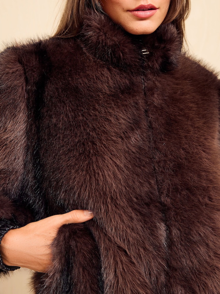 Friends Like These Tipped Faux Fur Short Bomber Jacket - Image 2 de 6 Friends Like These Tipped Faux Fur Short Bomber Jacket - Image 2 de 6