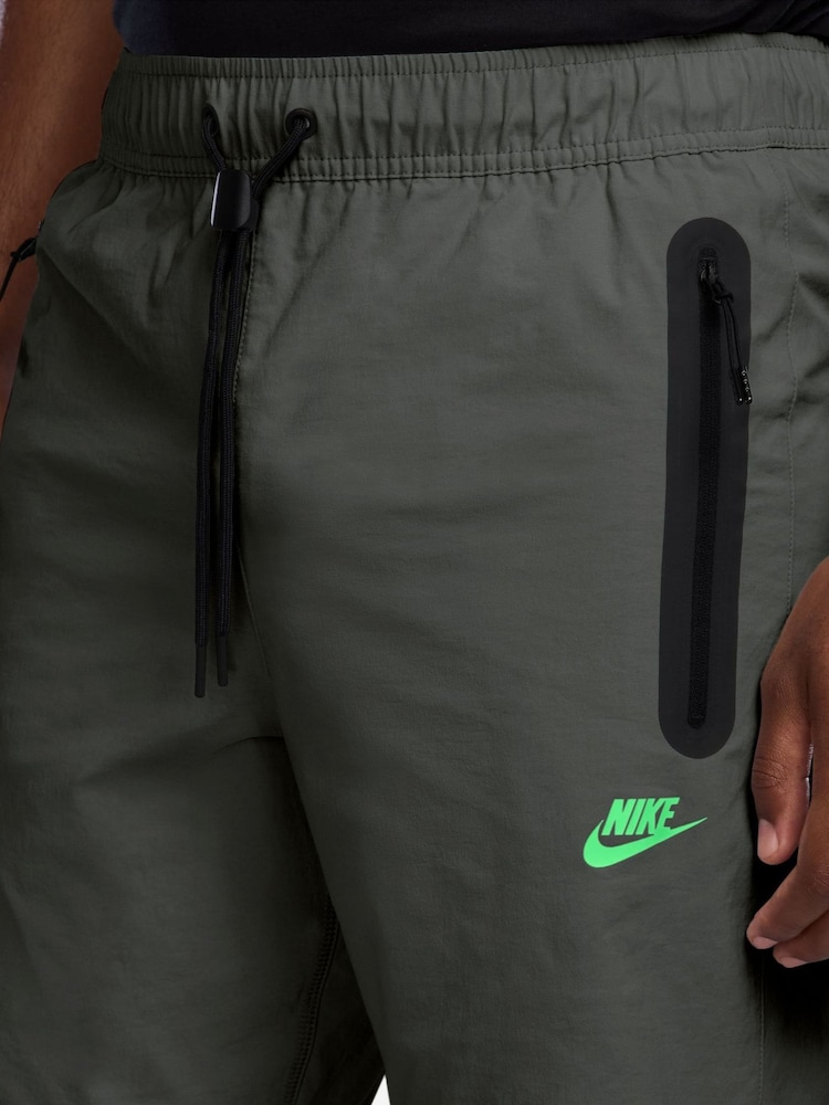 Nike Black Tech Woven Joggers - Image 3 of 3 Nike Black Tech Woven Joggers - Image 3 of 3