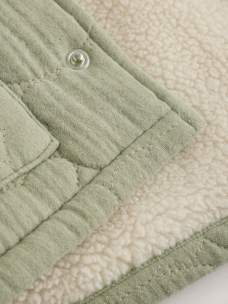Verde salvia - Crinkle Bear Face Quilted Baby Jacket (0mths-2yrs) - Imagen 6 de 6 Verde salvia - Crinkle Bear Face Quilted Baby Jacket (0mths-2yrs) - Imagen 6 de 6