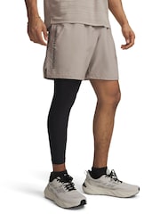 شورت بتقنية Tech وطباعة حروف العلامة التجارية منسوج من Under Armour - Image 1 of 3