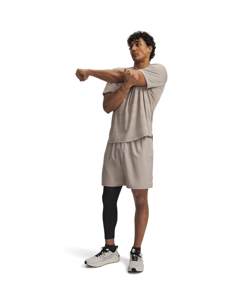 شورت بتقنية Tech وطباعة حروف العلامة التجارية منسوج من Under Armour - Image 3 of 3