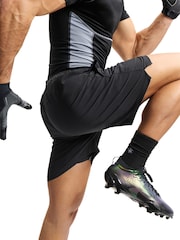 Under Armour Black Vanish Woven 2.0 6Inch Training Shorts - Image 6 of 6